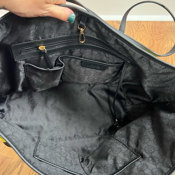 MICHAEL Michael Kors Camouflage Tote Bag - Yellow and Brown - Picture 5 of 9